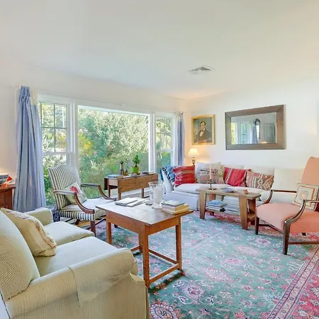 Cape Cod Home Walk To Beach And Main St Hyannis!